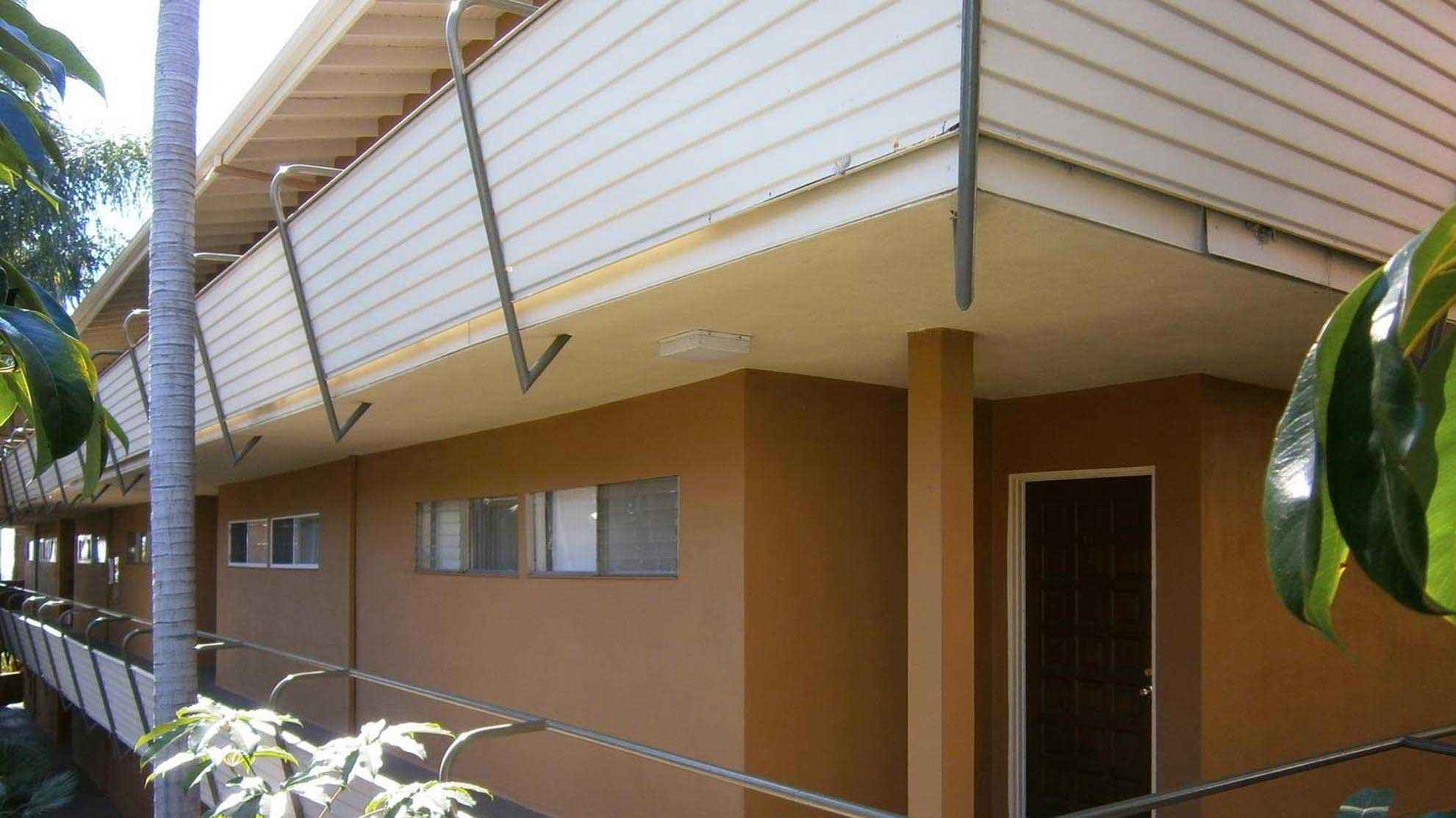 complex walkway corner at Terraces